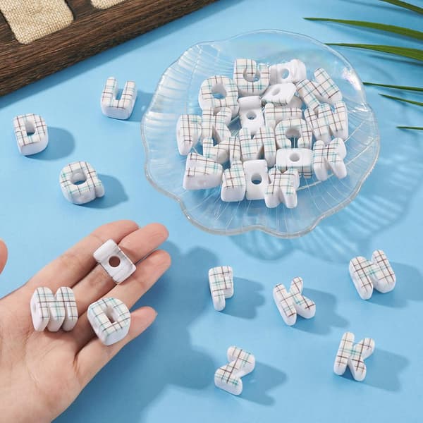 30 stk store bokstavperler, 20 mm, hvite avstandsperler White