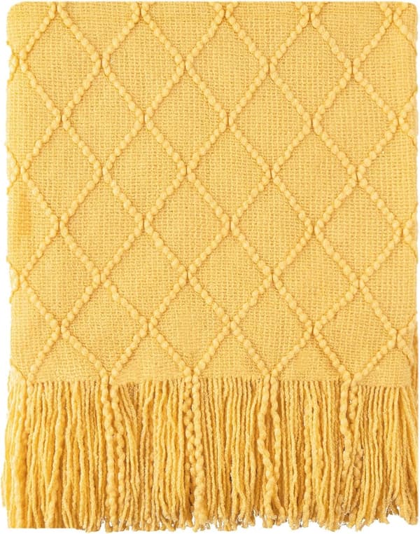 Yellow Throw Blanket Diamond Pattern Indoor Outdoor 127x152 cm Soft Lightweight Knitted Blanket