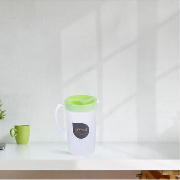 Iced Tea and Juice Pitcher, Ergonomic Handle Clear Jug with Easy Pour Spout, Dishwasher Safe Premium Quality Plastic Pitcher with Lid Large