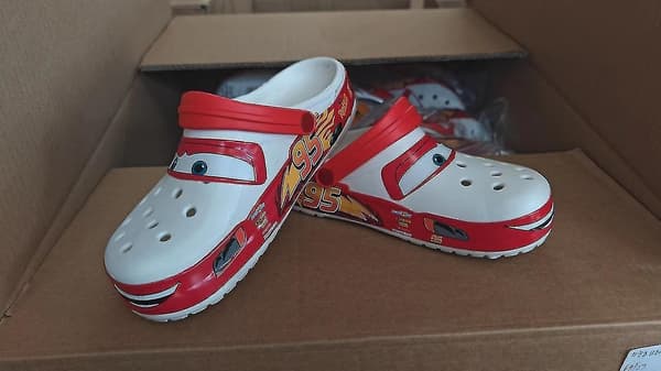 [LCS]UNISEX Crocs Classic Clogs Lightning McQueen Bil Clogs Tofflor Kompatibel med Nya-Perfekt vit white 36 white 36
