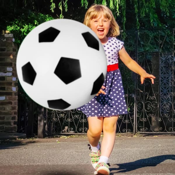 24 st fotbollsstudsande bollar 4 cm gummisportbollar studsande boll fotbollstema liten studsande