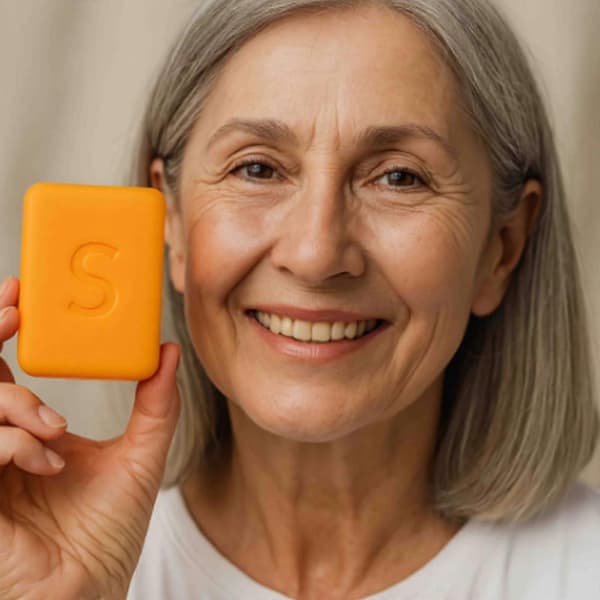 【BQ】Japansk Persimmon Sæbe 100g til Ansigt og Krop, Dyb Hydrering og Langvarig Duft