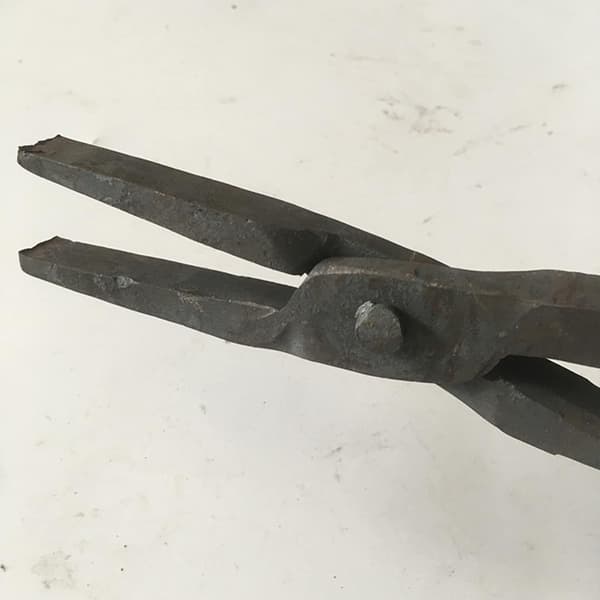 Forging Tongs 500 mm Long Forging Tongs Offset Blacksmith Tongs for Forge Can Be Heating Blacksmith Engineer