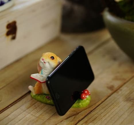 Kanin lesende telefonstativ, søt dyrefigur, kontorbordtilbehør