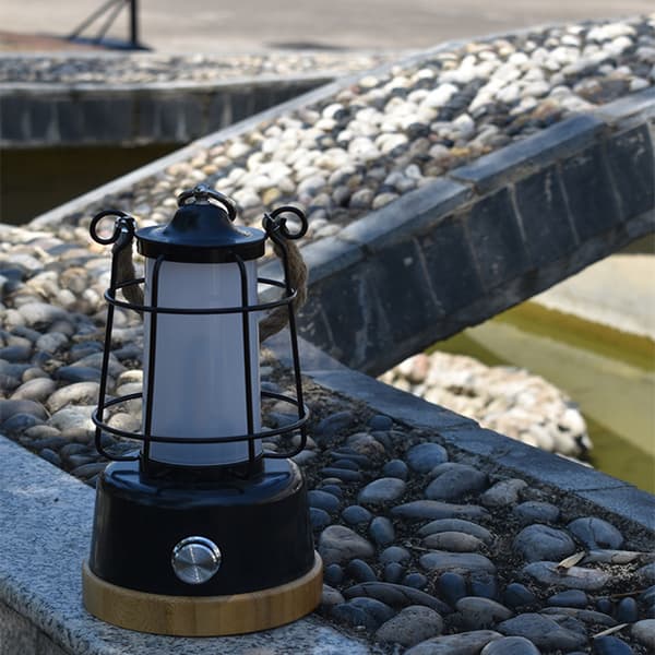 LED Camping Lantern Portable Handheld Emergency Light Retro Metal Outdoor Tent Lantern
