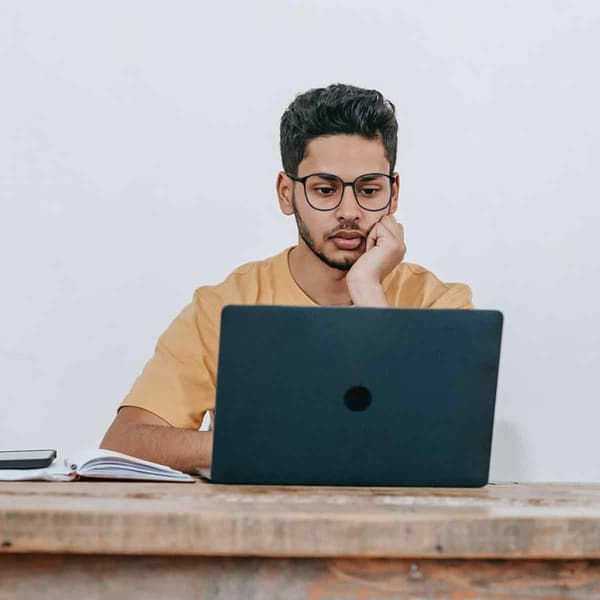 Blue Light Blocking Glasses for Everyday Use, Lightweight and Durable TR-90 Frame with Round Frame Ergonomics, Computer Glasses for Eye Strain