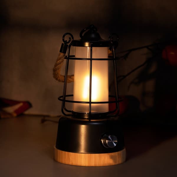 LED Camping Lantern Portable Handheld Emergency Light Retro Metal Outdoor Tent Lantern