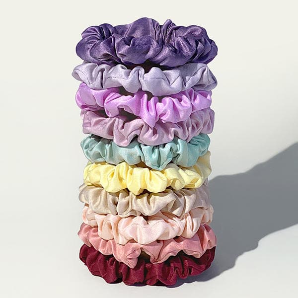 Liten sömlös scrunchie i satin, ny elegant scrunchie i satin, mångsidig håraccessoar för kvinnor