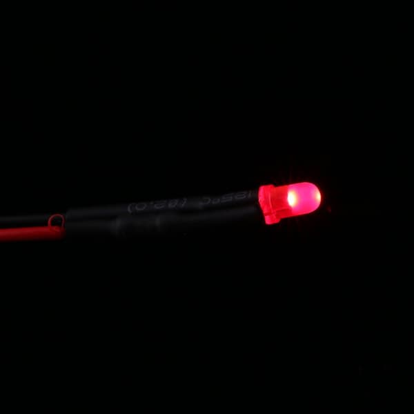 Forhåndskablet 50 stk 3 mm rød diffus LED-dioder – Flerfarget lampe