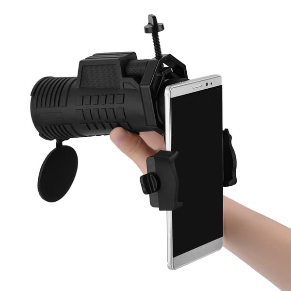 Adapter for montering av telefonholder for kikkert og monokulær