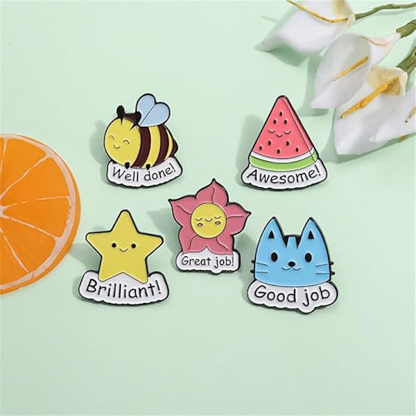 5 stk. Cartoon Animal Flower Watermelon Star Enamel Pin God Job Well Done Bee Cat Badge Lapel Pin Sæt Søde Dyr Tøj Tasker Rygsække Tilbehør