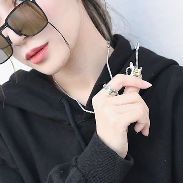 Rock-musiikin kitara kaulakoru miehille, naisille, pojille, punk-gootti roikkuvat riipukset Choker-kaulakorut Statement-muoti Henkilökohtainen lahja