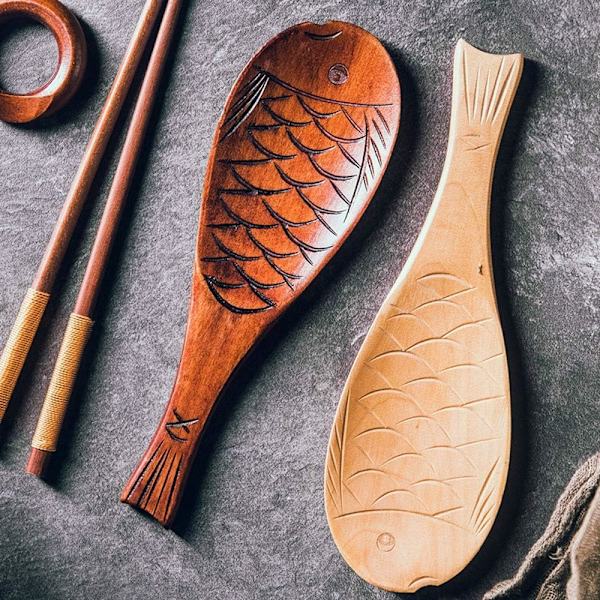 Kreativ fiskformad träslev, träslev, omålad risskopa, hushåll (färg: brun)