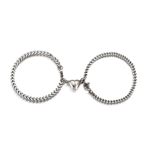 1 pari Punk-tyylisiä ruostumattomasta teräksestä valmistettuja magneettisia rakkausrannekkeita pareille, koruja ystävänpäivälahjaksi, hopeaväri 1pair silver