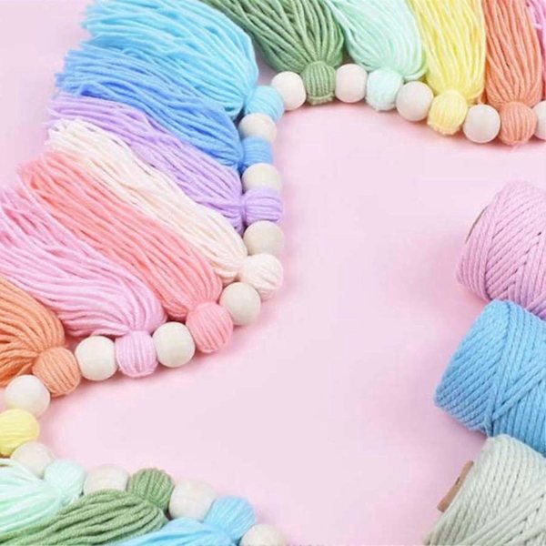 Färgglatt Ulltofs Hänge Boho Stil Trähantverk För Babyrumsdekoration
