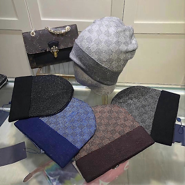Ny ankomst Designer Letter Trykt Sjakkbrett Vinterlue Myk Varmt Strikket Beanie Hater Blue