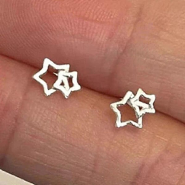 Nya ihåliga stjärnörhängen Mode Utsökta Små Stiftörhängen För Kvinnor S925 Silver Nål Allergivänliga Örhängen Party Smycken