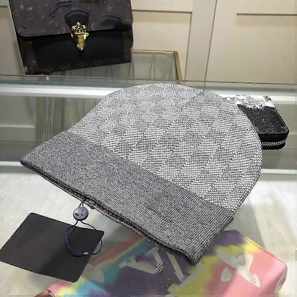 Ny ankomst Designer Letter Trykt Sjakkbrett Vinterlue Myk Varmt Strikket Beanie Hater Gray