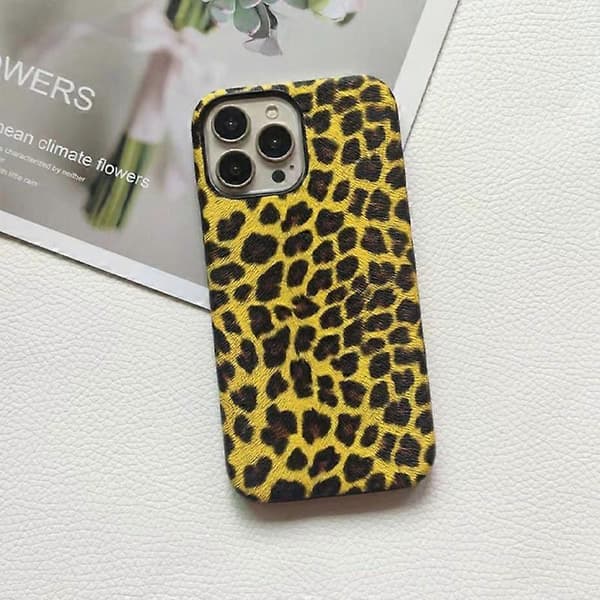 Leopardmönstrat mobilskal för iPhone 14 Pro Max PC+PU-läder (Ej full täckning)