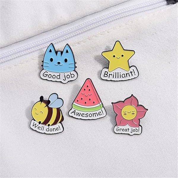 5 st Cartoon Animal Flower Watermelon Star Enamel Pin Good Job Well Done Bee Cat Badge Lapel Pin Set Söta Djur Kläder Väskor Ryggsäckar Tillbehör