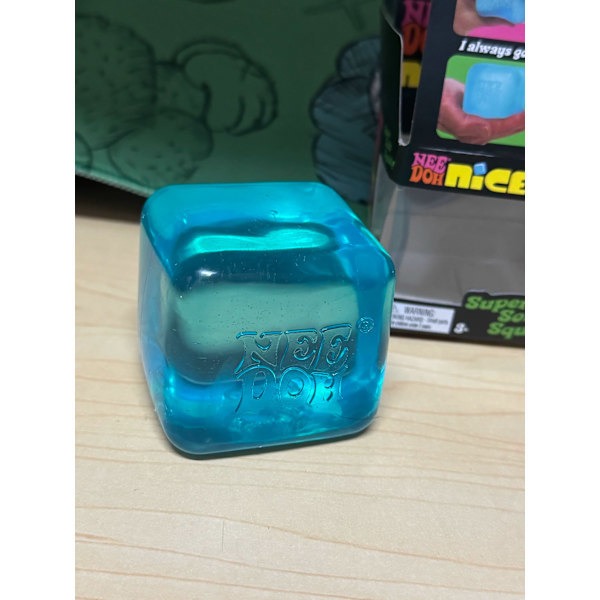 SchyllNice Cube NeeDoh Stressbold - Sensorisk legetøj, angst- og stresslindring - Superior blå blue