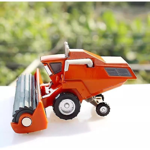 Bilar 2 Filmfigurer Harvester Frank 1/55 Die-cast Metall Leksaksbil Pojkars Leksaker