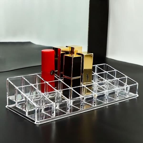 Huulipunateline 24 lokerolla