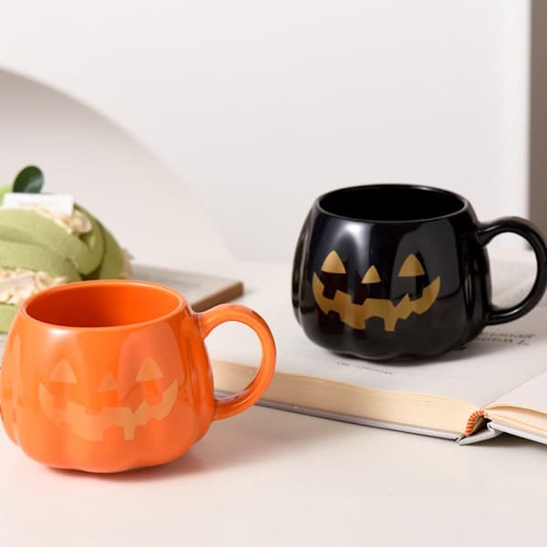 Halloween-kurpitsamuki (valkoinen)