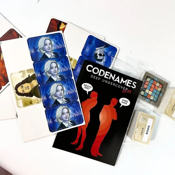 Lark & ​​Clam Codenames Deep Undercover 2.0 - Brætspil til voksne til spilaftener, Limited Edition[HK] Sort Black