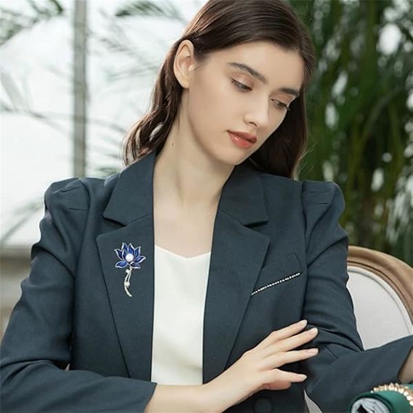 Blå Lotus Blomma Brosch Pin Dam Broscher Brosch Pärla Blomma Brosch Strass Brosch Pin Elegant Bröllop Bukett Kläder