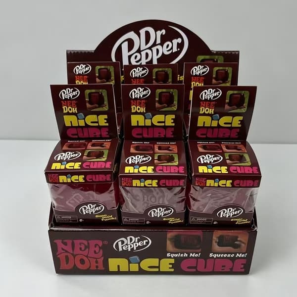 Needoh Nice Cube, et stresslindrende legetøj lavet af maltose og hoppende slik.