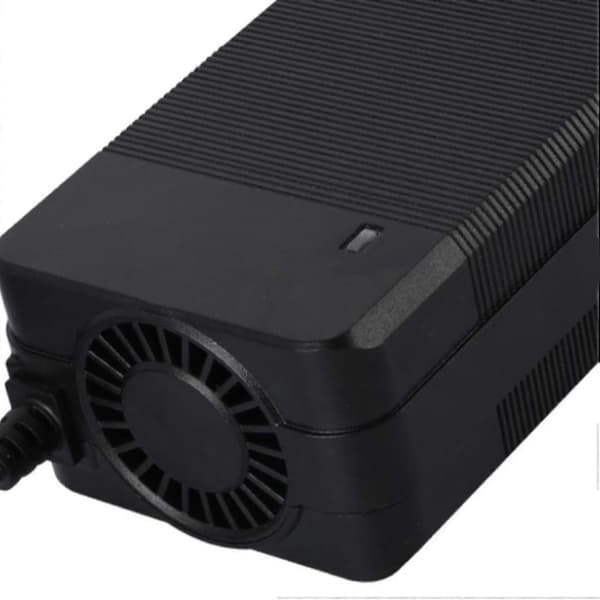 67,2V 2A lader for 16S 60V elsykkel og enhjuling Li-ion batteripakke