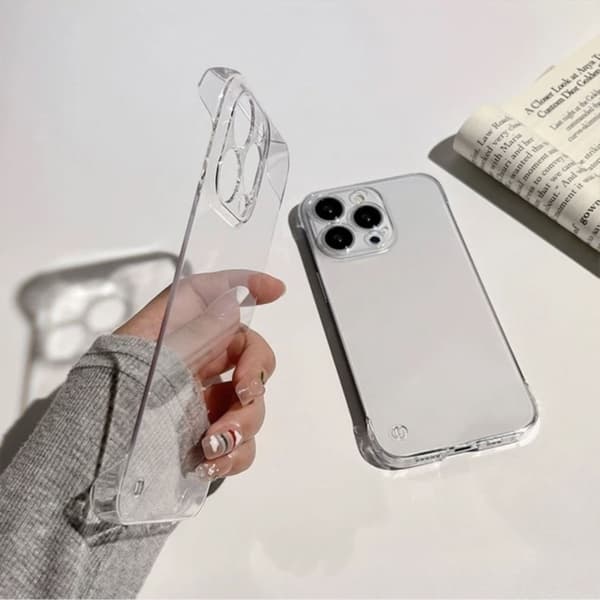 Erittäin ohut ja läpinäkyvä iPhone 16 Pro -kuori 22