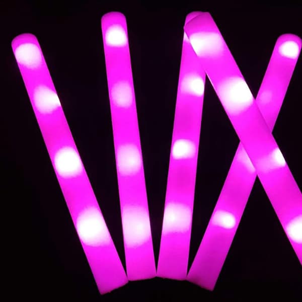 LED glødepinner Lysende skumpinner Jubelrør Mørkt lys Bursdag Pink