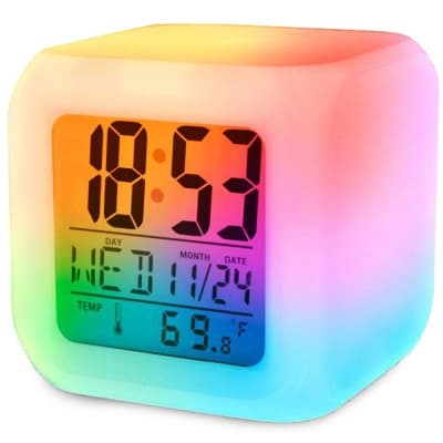 Digitaalinen herätyskello lapsille LED-valolla