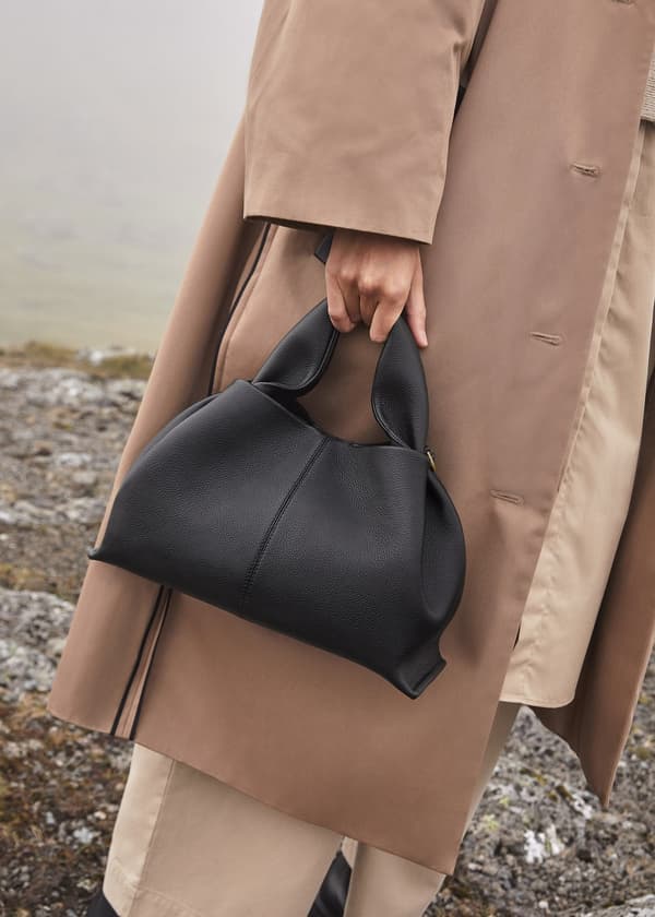 Polène lychee-läder stor molnväska fransk textur axelväska Black