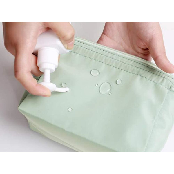 Pieni (tumman sininen) kompakti kokoontaitettava hygienialaukku, kosmetiikkalaukku, japanilaistyylinen kukkakosmetiikkalaukku