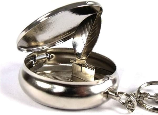 2st Mini Portabel Metall Liten Askkopp Rund Askkopp med Nyckelring