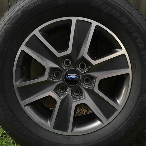 4 kpl - Ford Keskikupit / Pyörän Navan Merkit - Auto 70 66mm - Black