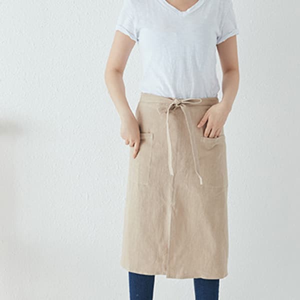 Halvforkle i lin for bistro med 2 store lommer, håndverksforkle