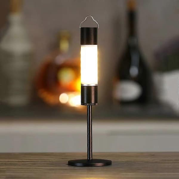 LED-taskulamppu pieni taskulamppusetti USB ladattava ulkovalaistus