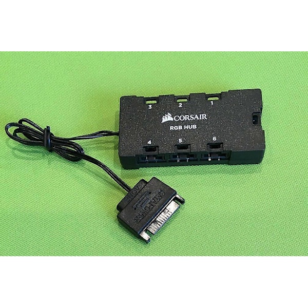 Corsair 6-Port RGB LED-fläkthubb för Corsair Lightning Node Pro Commander Crystal