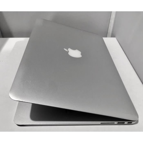 Apple MacBook Air A1466 1.6 i5 4GB 128 SSD 11 tuumaa, maaliskuu 2015 - Refurbished Grade C