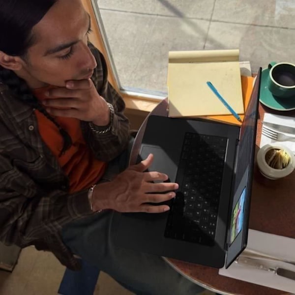 Apple - 14" - MacBook Pro M3 Pro (2023) - RAM 18Go - Opbevaring 512Go - Sølv - Azerty (2023) - Repareret - Acceptabel stand - Refurbished Grade C
