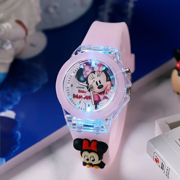 Pojkar Flickor Barn Armbandsur Klocka Cartoon Silikon Luminous Barnklockor Present Minnie