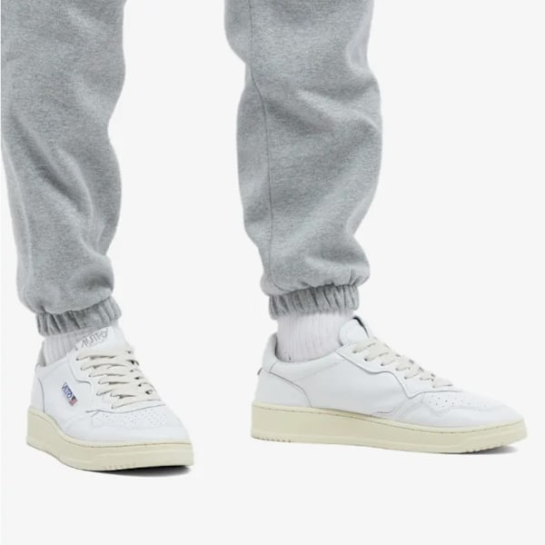 AUTRY 01 LÅG LÄDER SNEAKER White 38