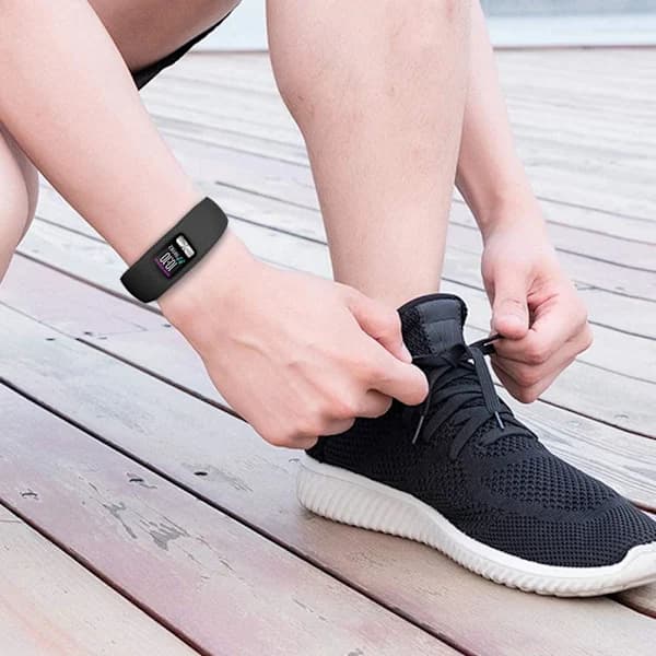 Garmin vívofit 4 ranneke – musta (L)