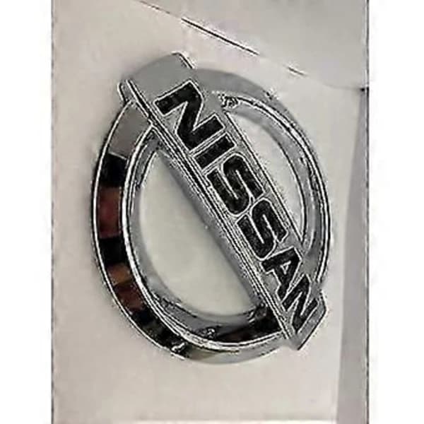 Nissan Krom 15cm X 13cm Baklucka Emblem