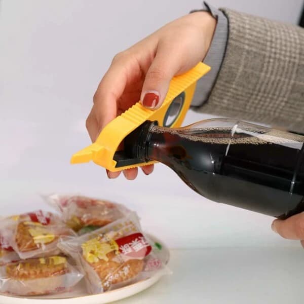 Boksåpner - for skrukorker, bokser og flasker. Hvit.