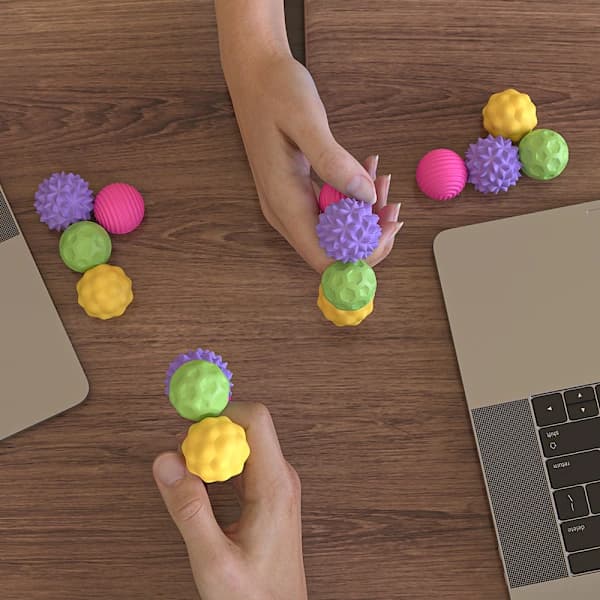 Stressbollar med förvaringsväska – 4-pack, färgglada